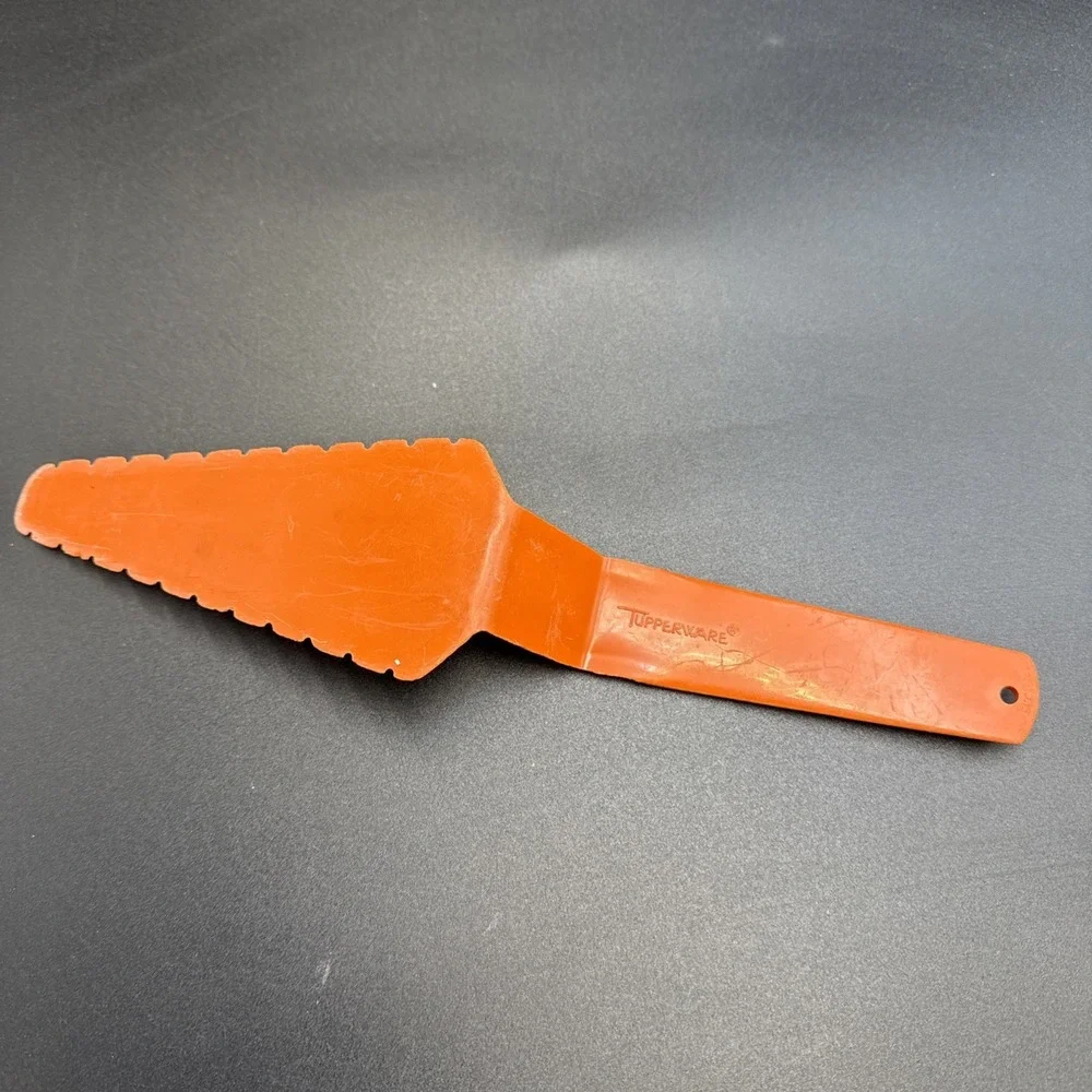 Vintage Tupperware Orange Pie Cake Pastry Server‎ Slicer #1228-1